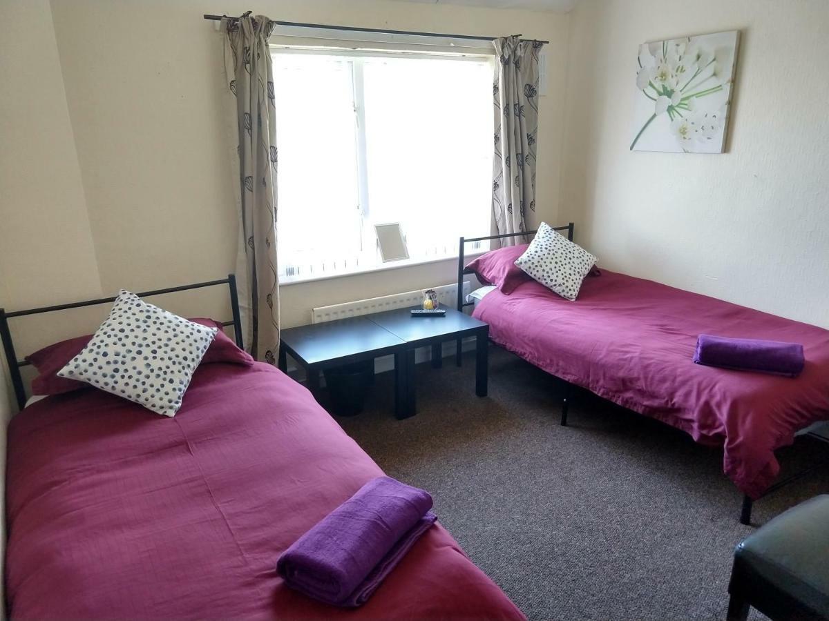 וורקינגטון Rowe Gardens - Self Catering - Guesthouse Style - Comfortable Twin Or Double Rooms - Quiet Residential Area מראה חיצוני תמונה