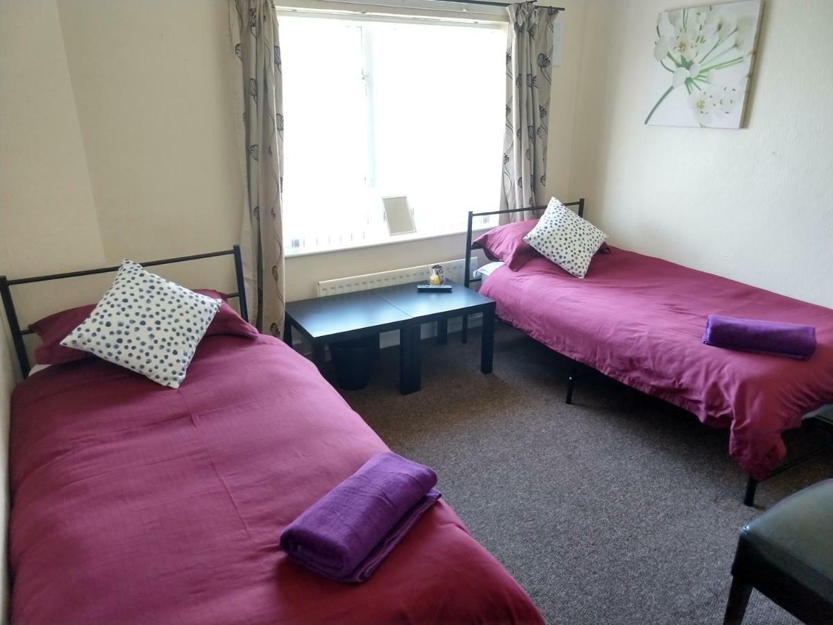 וורקינגטון Rowe Gardens - Self Catering - Guesthouse Style - Comfortable Twin Or Double Rooms - Quiet Residential Area מראה חיצוני תמונה